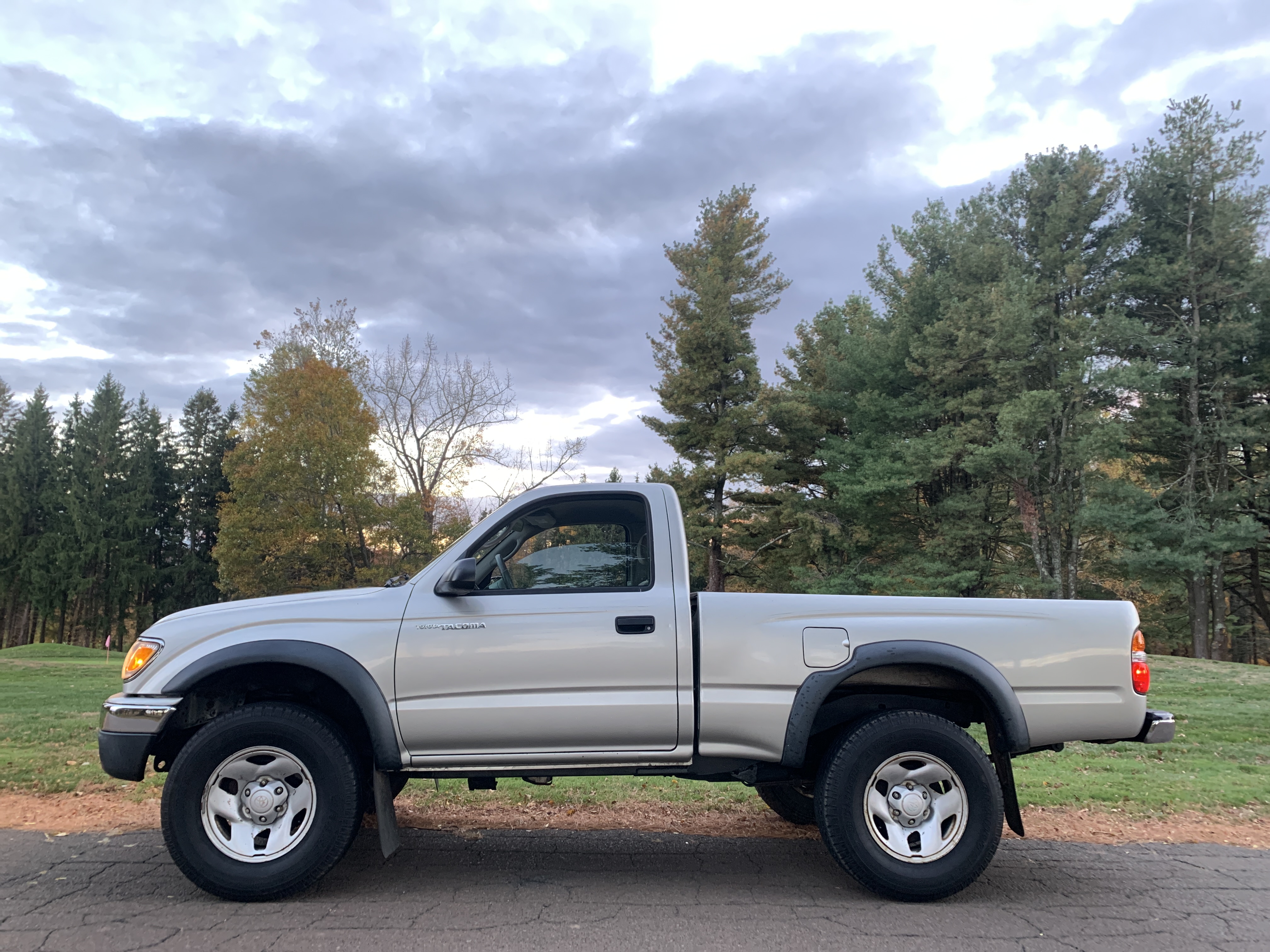 2004 Toyota Tacoma SR5 4x4 Pickup — photo 101